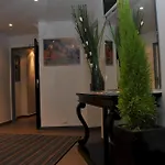 De La Mare 3*