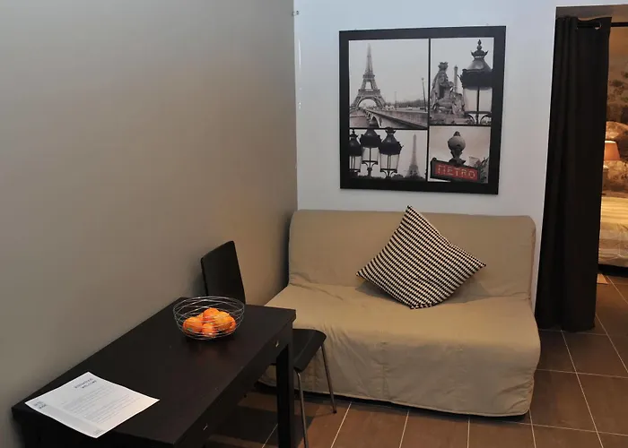 De La Mare Hotel Paris