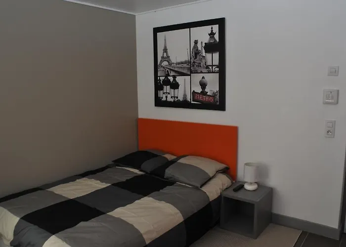 De La Mare 3*
