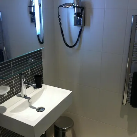 Отель De La Mare 3*