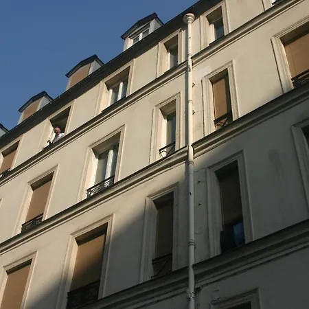 Отель De La Mare 3*