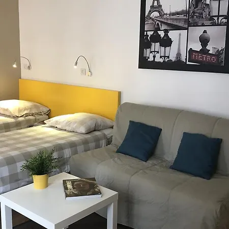 Отель De La Mare 3*